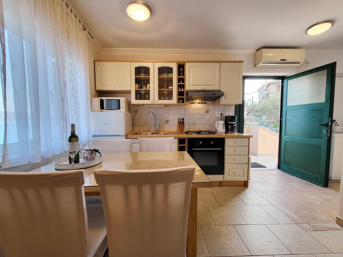 Holiday Home Duje Mali Iž Buitenkant foto